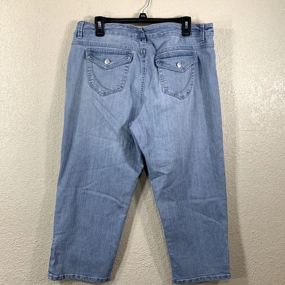 Anne Klein Denim Jeans Capris Pants Blue 14 Average Flap Back Pockets - Picture 11 of 16